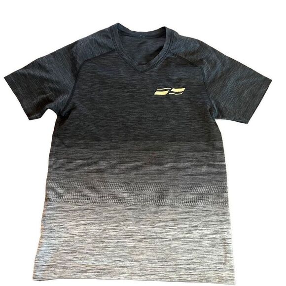 Lululemon bundle of 4 men’s shirts size s - Picture 8 of 9